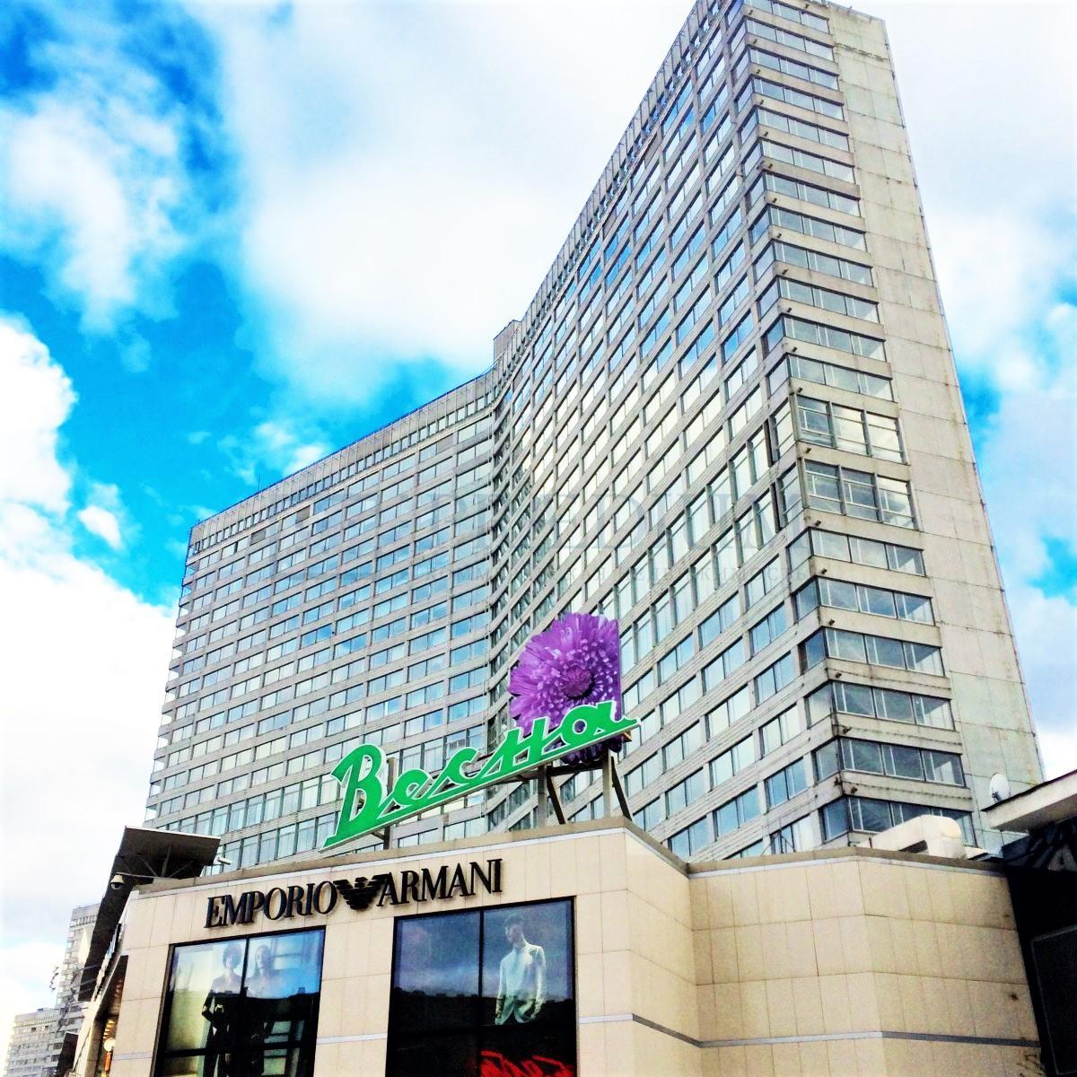 Продам торговое помещение в Москве, д 19