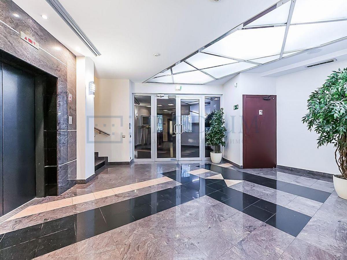 Продам офис в Москве, д 8 стр 4