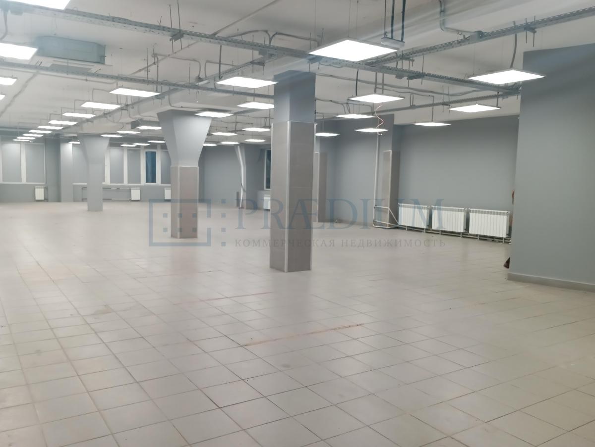 Сдается торговое помещение в Москве, д 8