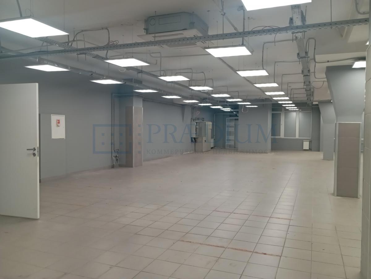 Сдается торговое помещение в Москве, д 8