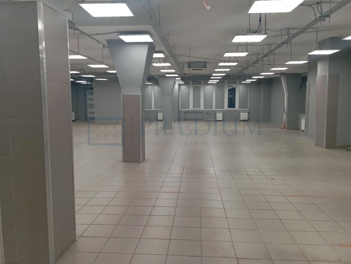 Сдается торговое помещение в Москве, д 8