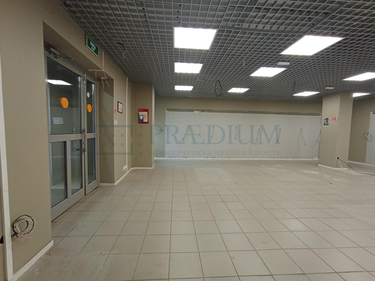 Сдается торговое помещение в Москве, д 8