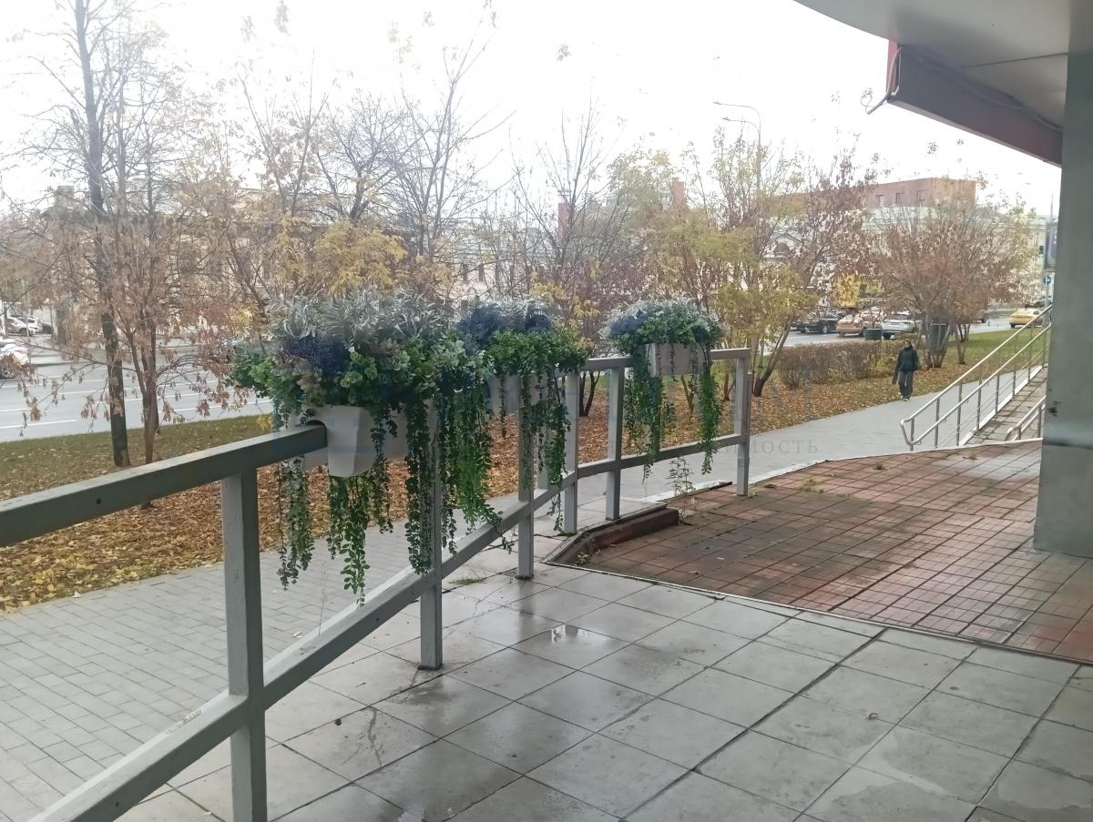 Сдается торговое помещение в Москве, д 8