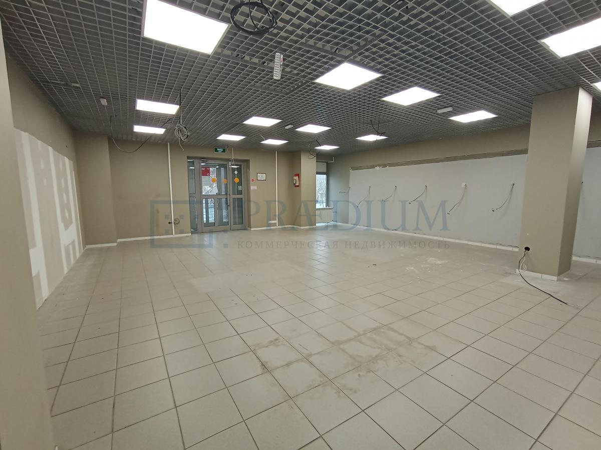 Сдается торговое помещение в Москве, д 8