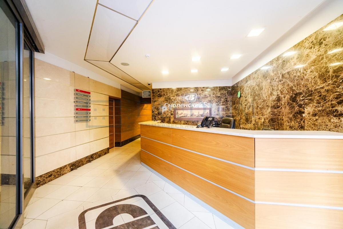 Продам торговое помещение в Москве, д 11 стр 1