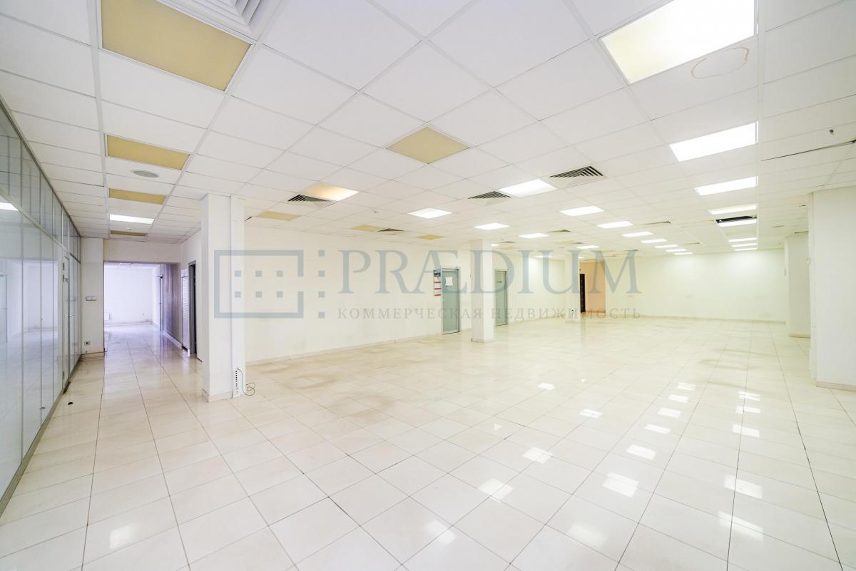 Продам торговое помещение в Москве, д 11 стр 1