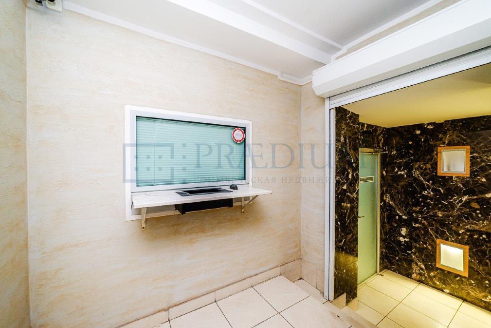 Продам торговое помещение в Москве, д 11 стр 1