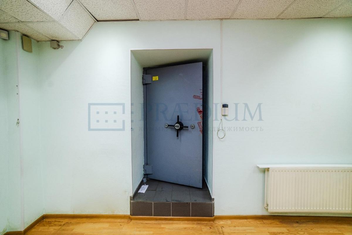 Продам торговое помещение в Москве, д 11 стр 1