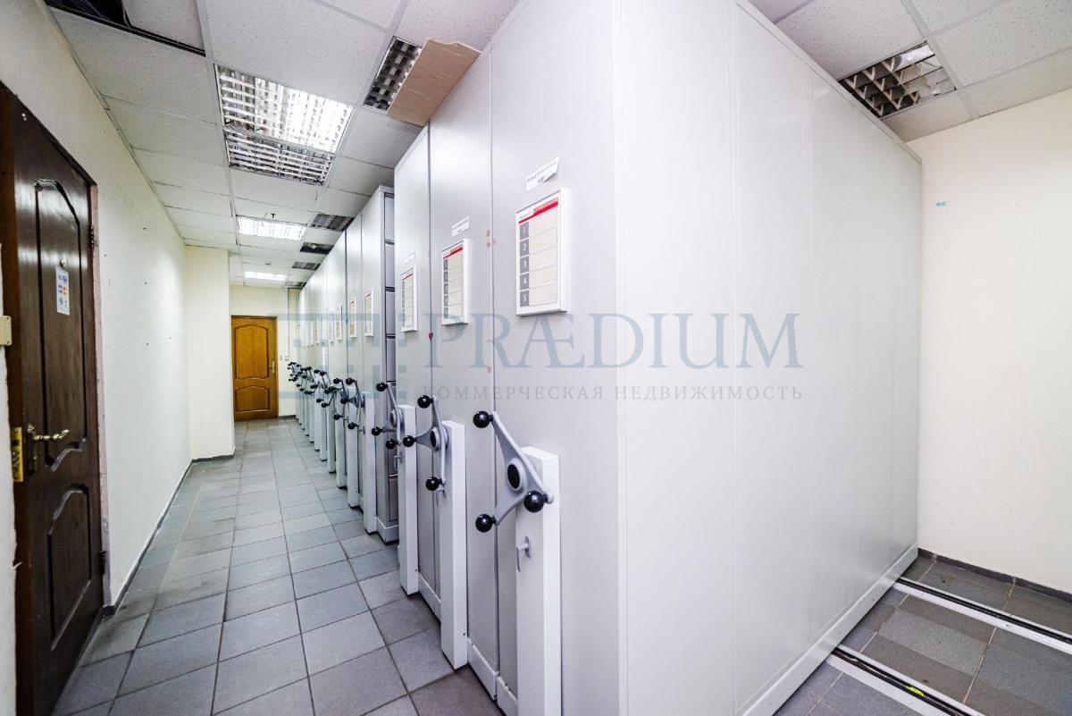 Продам торговое помещение в Москве, д 11 стр 1