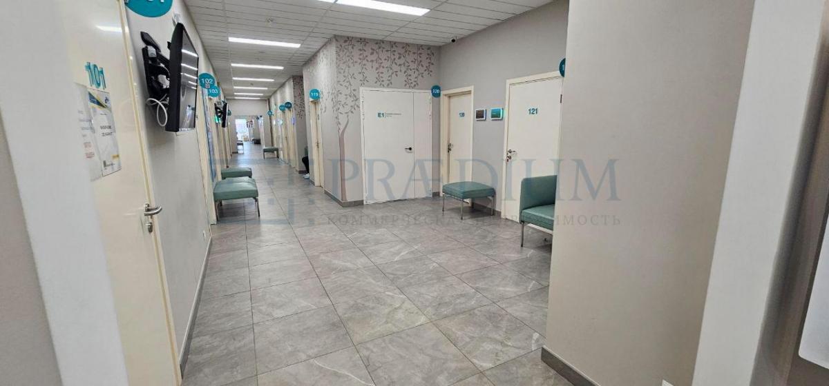 Продам торговое помещение в Москве, д 24