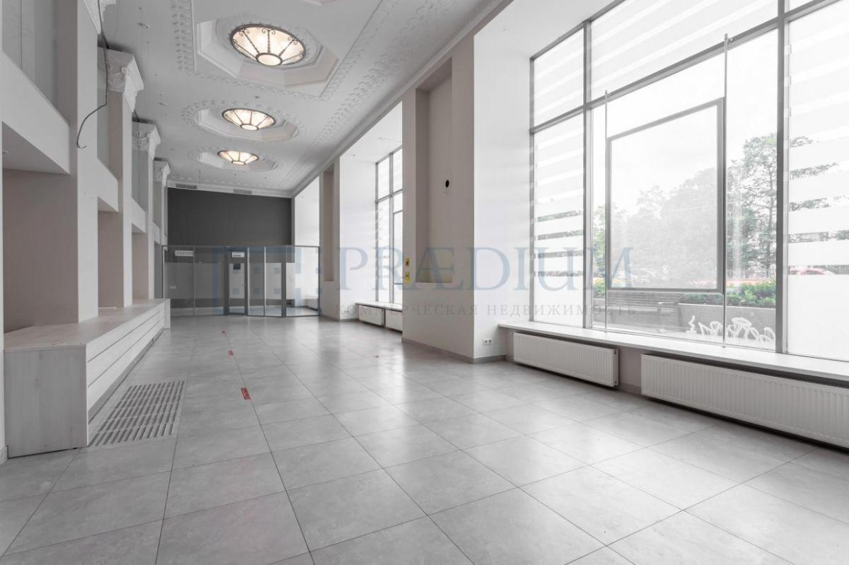 Продам торговое помещение в Москве, д 11 стр 1