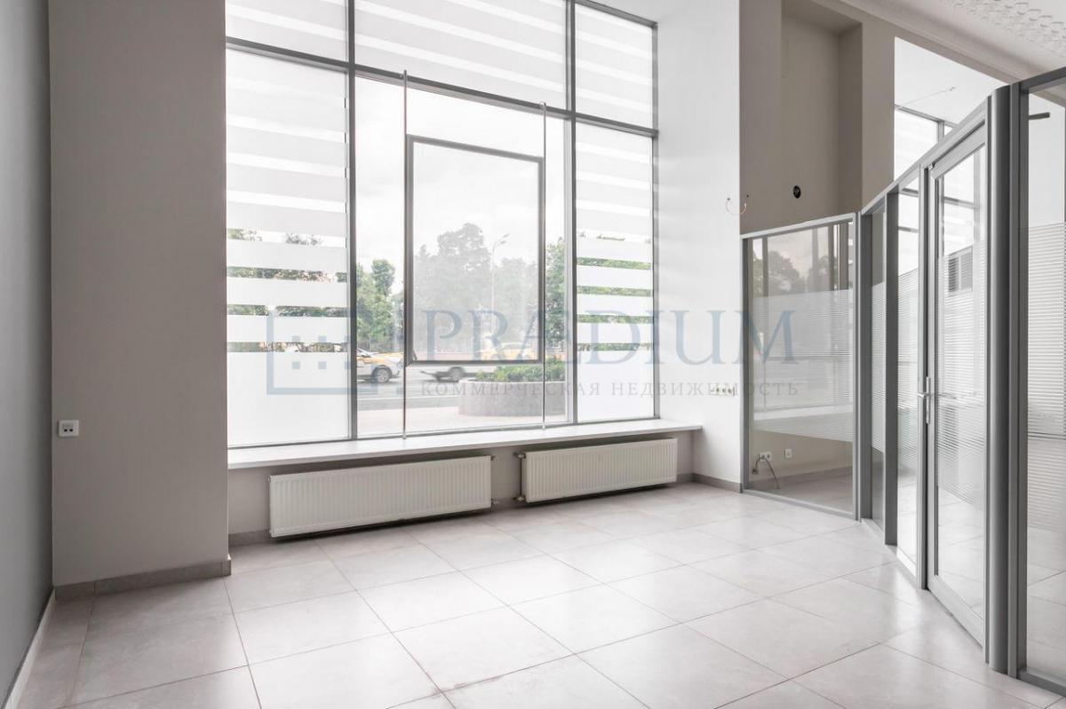 Продам торговое помещение в Москве, д 11 стр 1