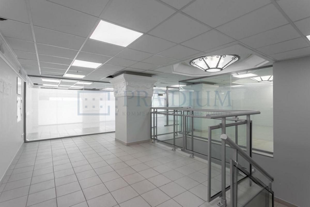 Продам торговое помещение в Москве, д 11 стр 1