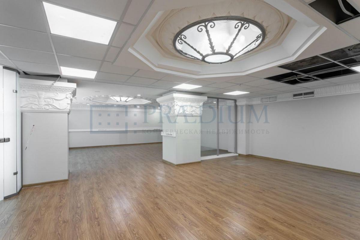 Продам торговое помещение в Москве, д 11 стр 1