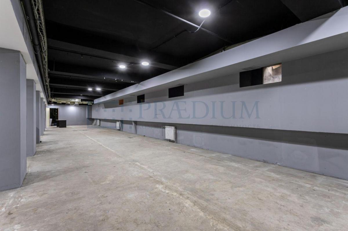 Продам торговое помещение в Москве, д 11 стр 1