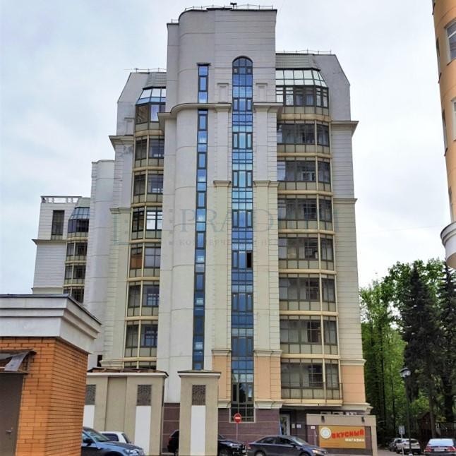 Продам торговое помещение в Москве, д 12 к 1