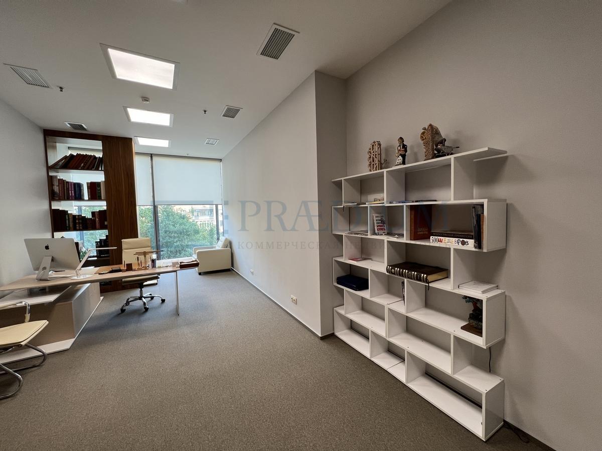 Продам офис в Москве, д 6