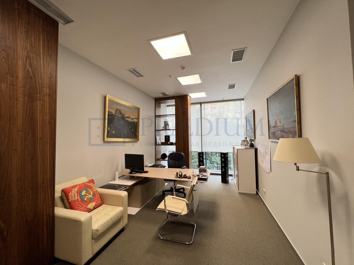 Продам офис в Москве, д 6