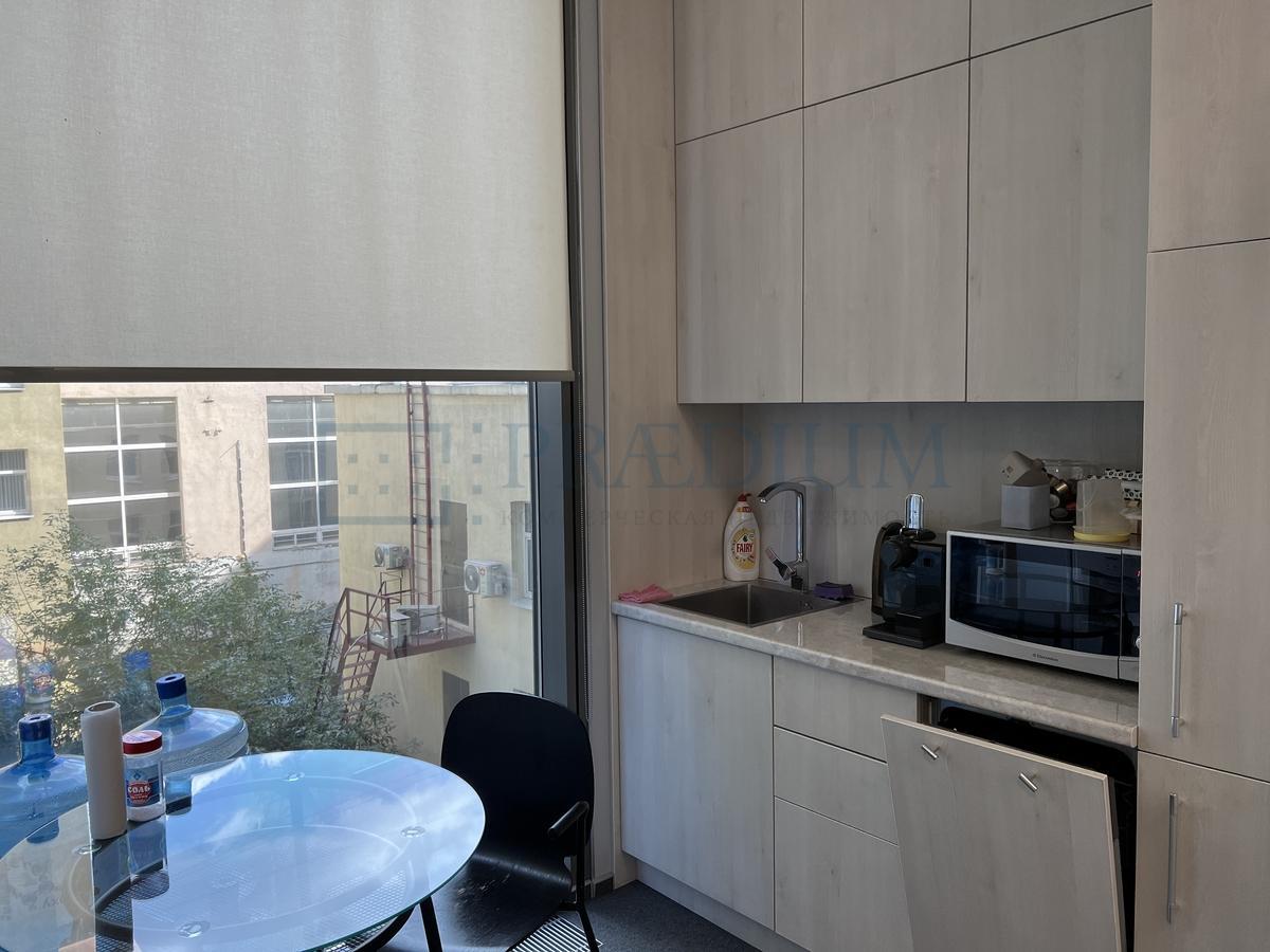 Продам офис в Москве, д 6