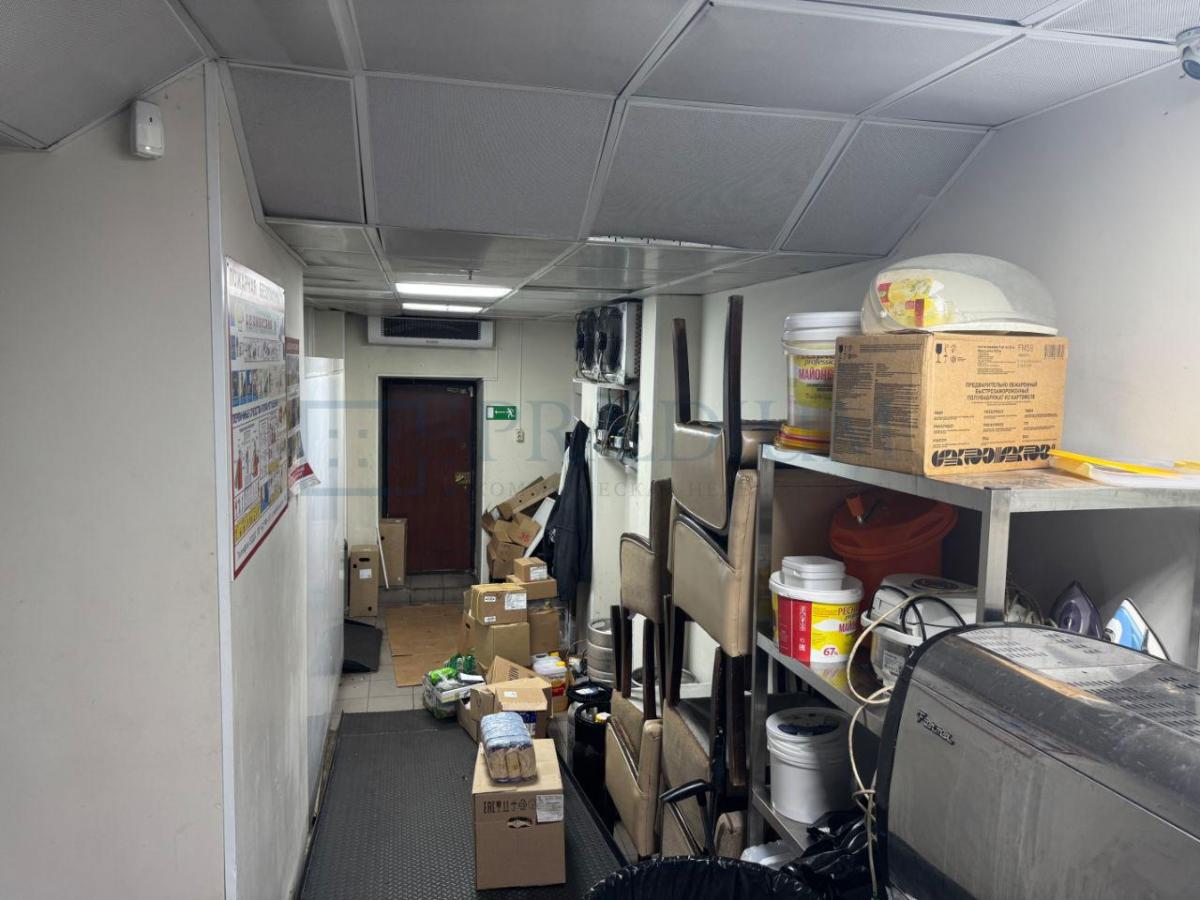 Сдается торговое помещение в Москве, д 9