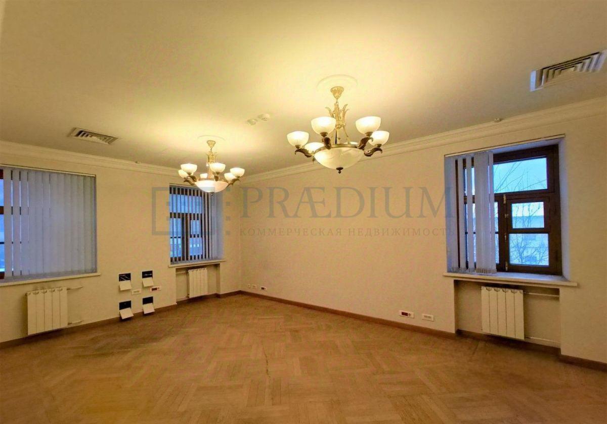 Продам офис в Москве, д 5