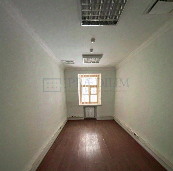 Продам офис в Москве, д 5
