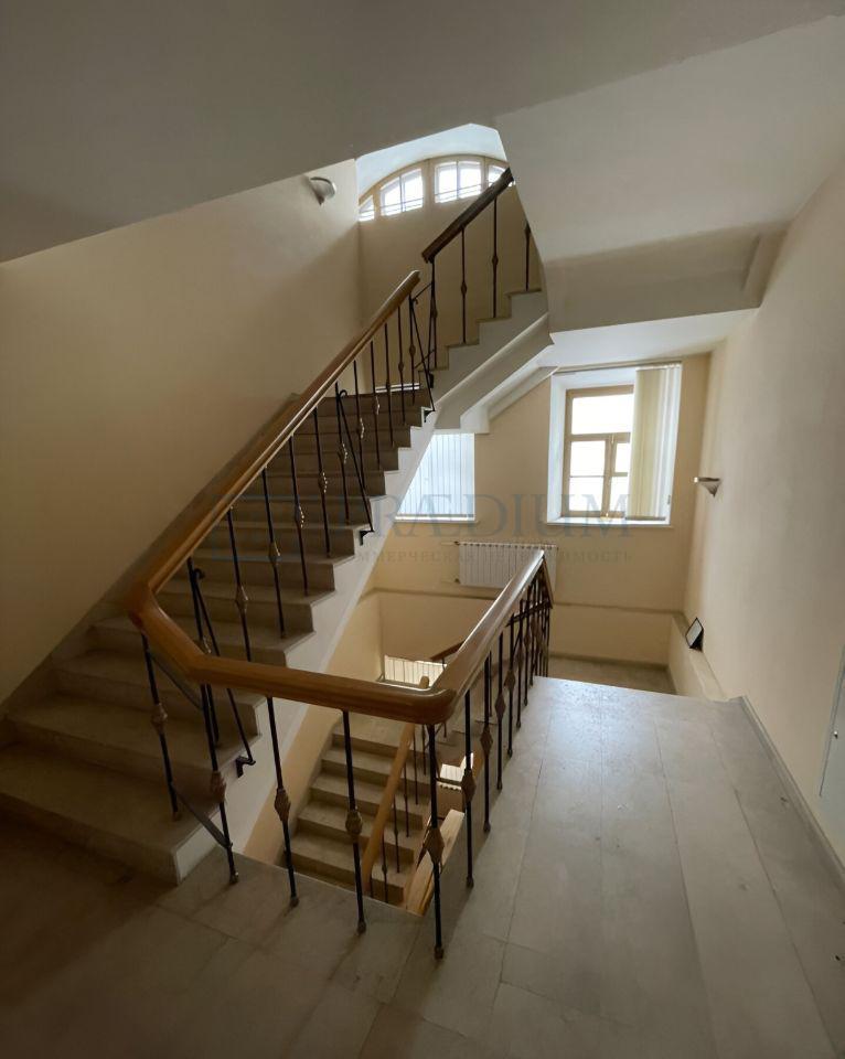 Продам офис в Москве, д 5