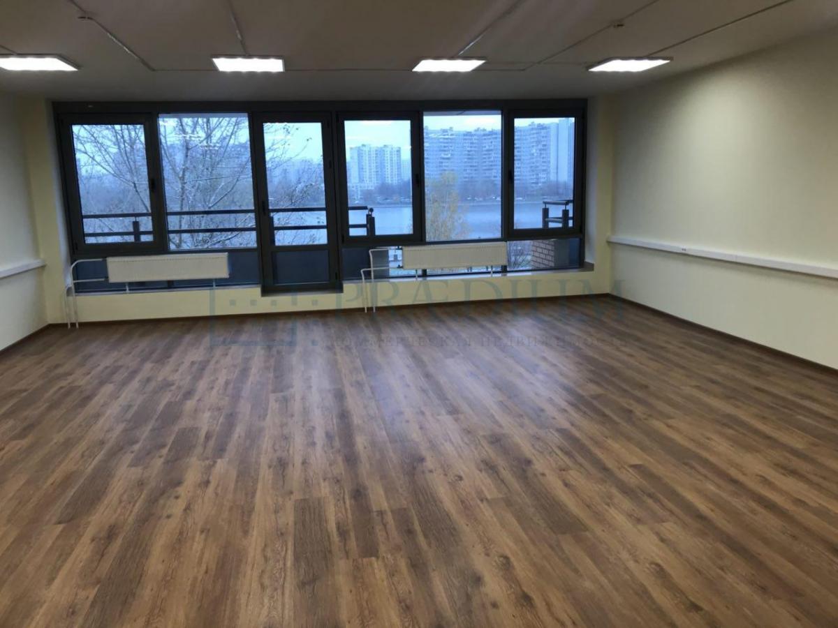 Сдается торговое помещение в Москве, д 30