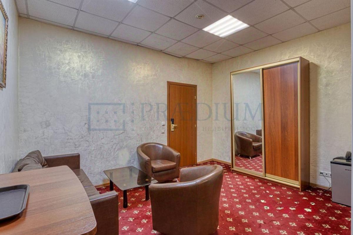 Продам торговое помещение в Москве, д 6