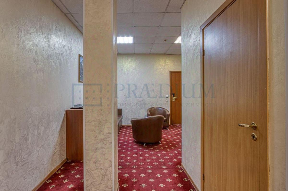 Продам торговое помещение в Москве, д 6