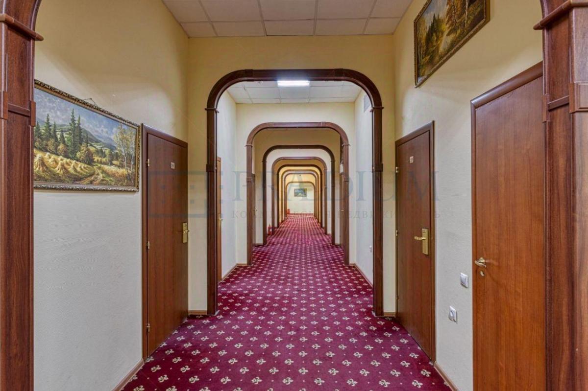 Продам торговое помещение в Москве, д 6