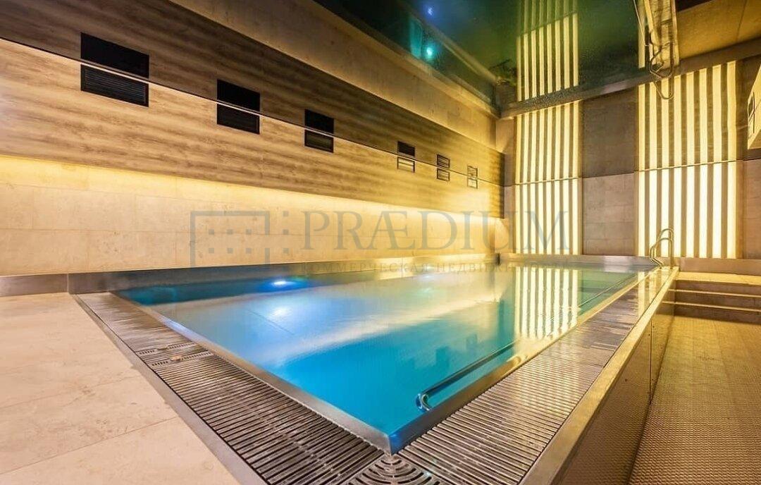 Продам торговое помещение в Москве, Шмитовский проезд, д 3 стр 1