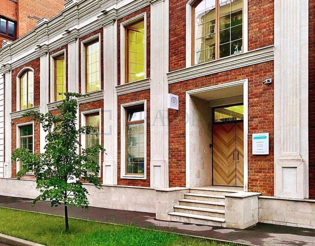 Продам торговое помещение в Москве, Шмитовский проезд, д 3 стр 1