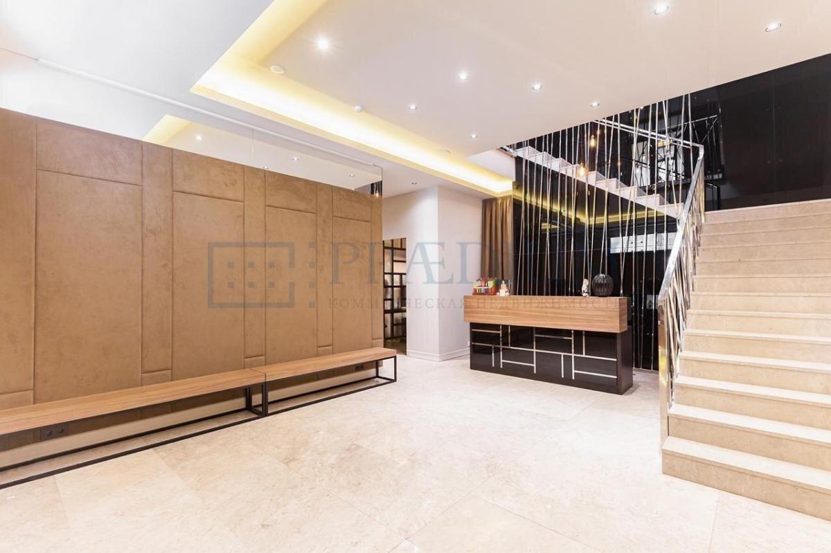 Продам торговое помещение в Москве, Шмитовский проезд, д 3 стр 1