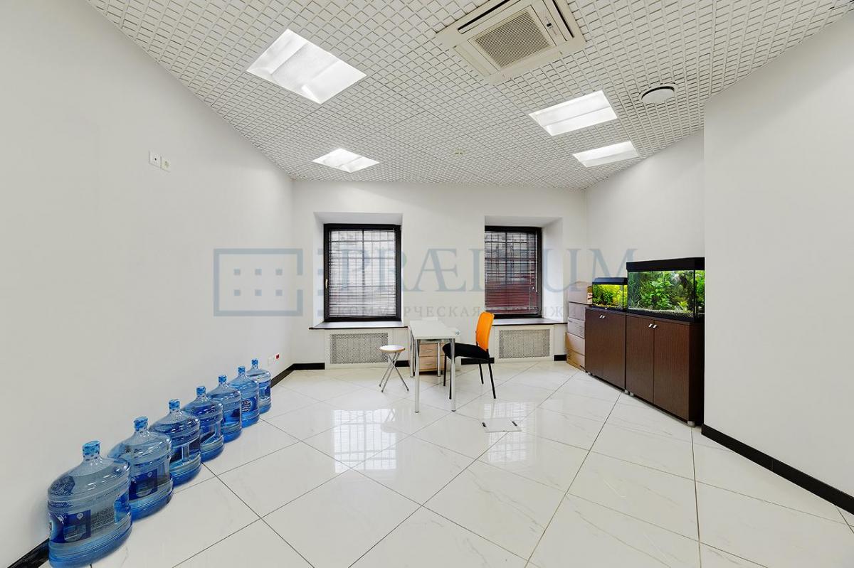 Продам офис в Москве, д 2/10 стр 1