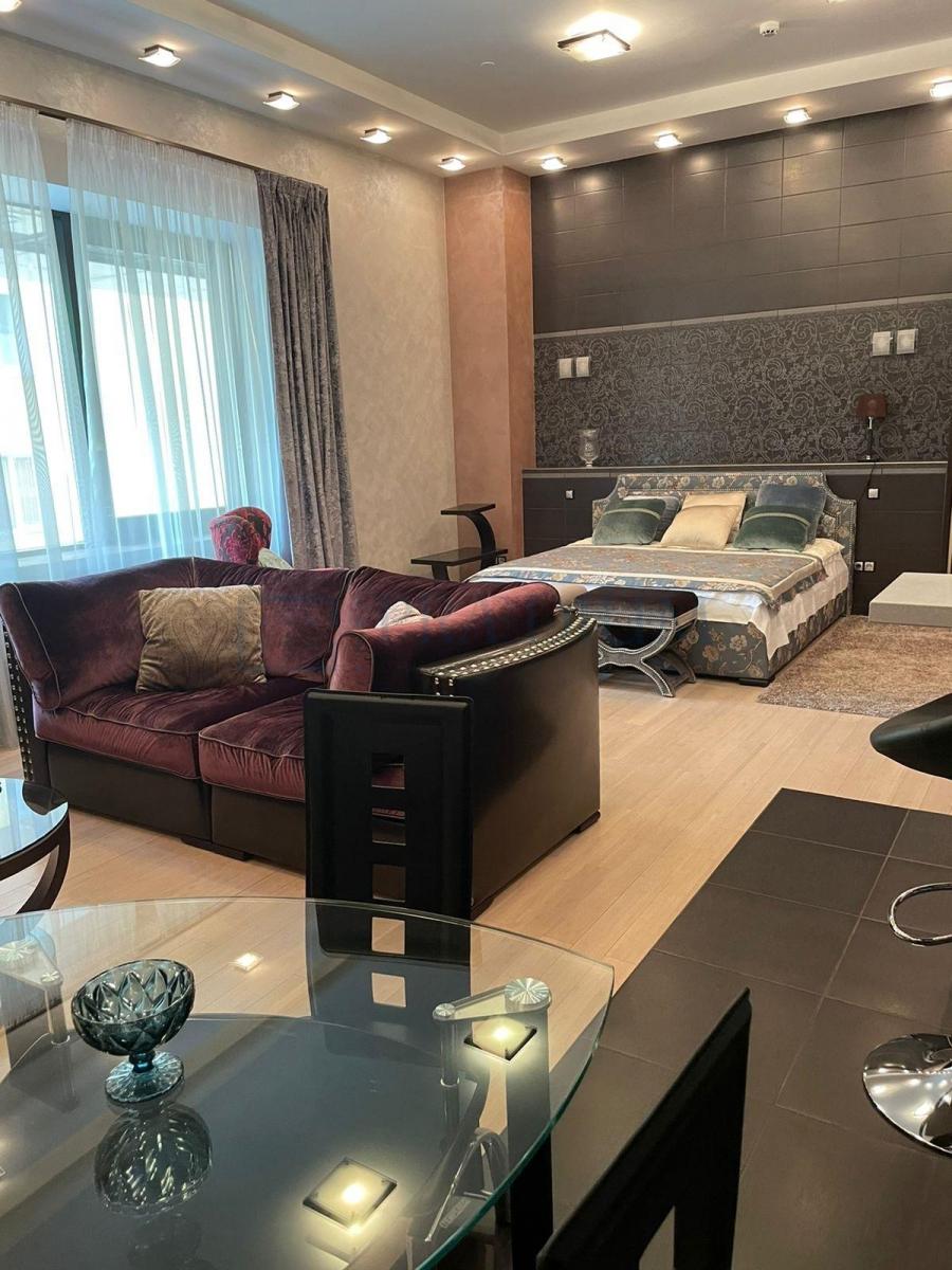 Продам торговое помещение в Москве, д 32