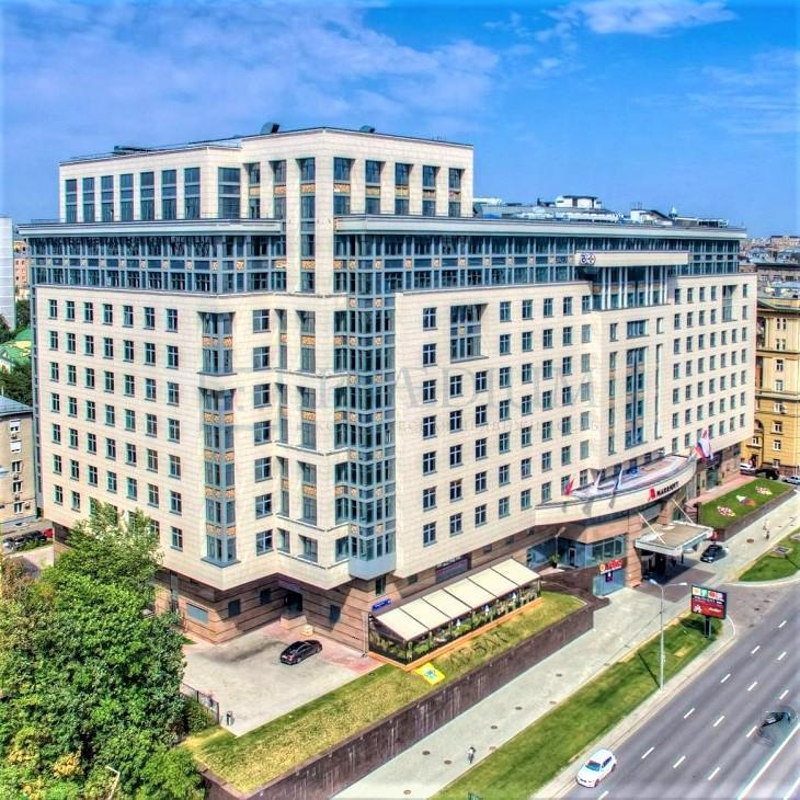 Продам торговое помещение в Москве, д 32