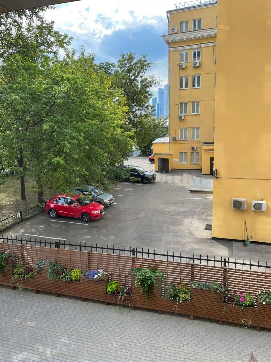 Продам торговое помещение в Москве, д 32