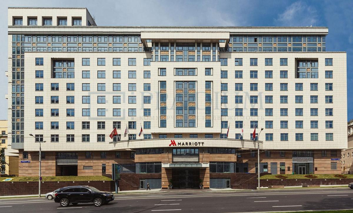 Продам торговое помещение в Москве, д 32