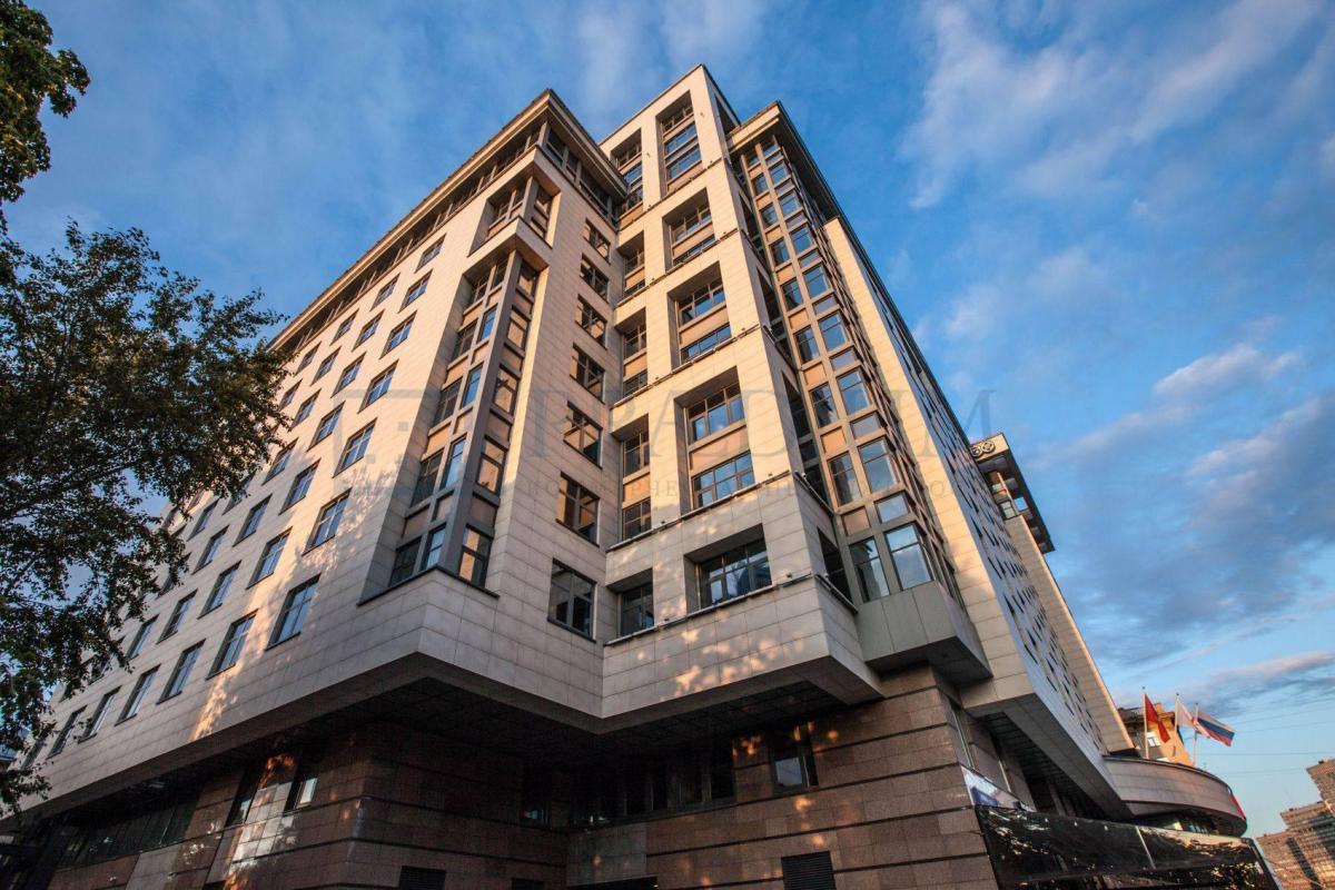 Продам торговое помещение в Москве, д 32