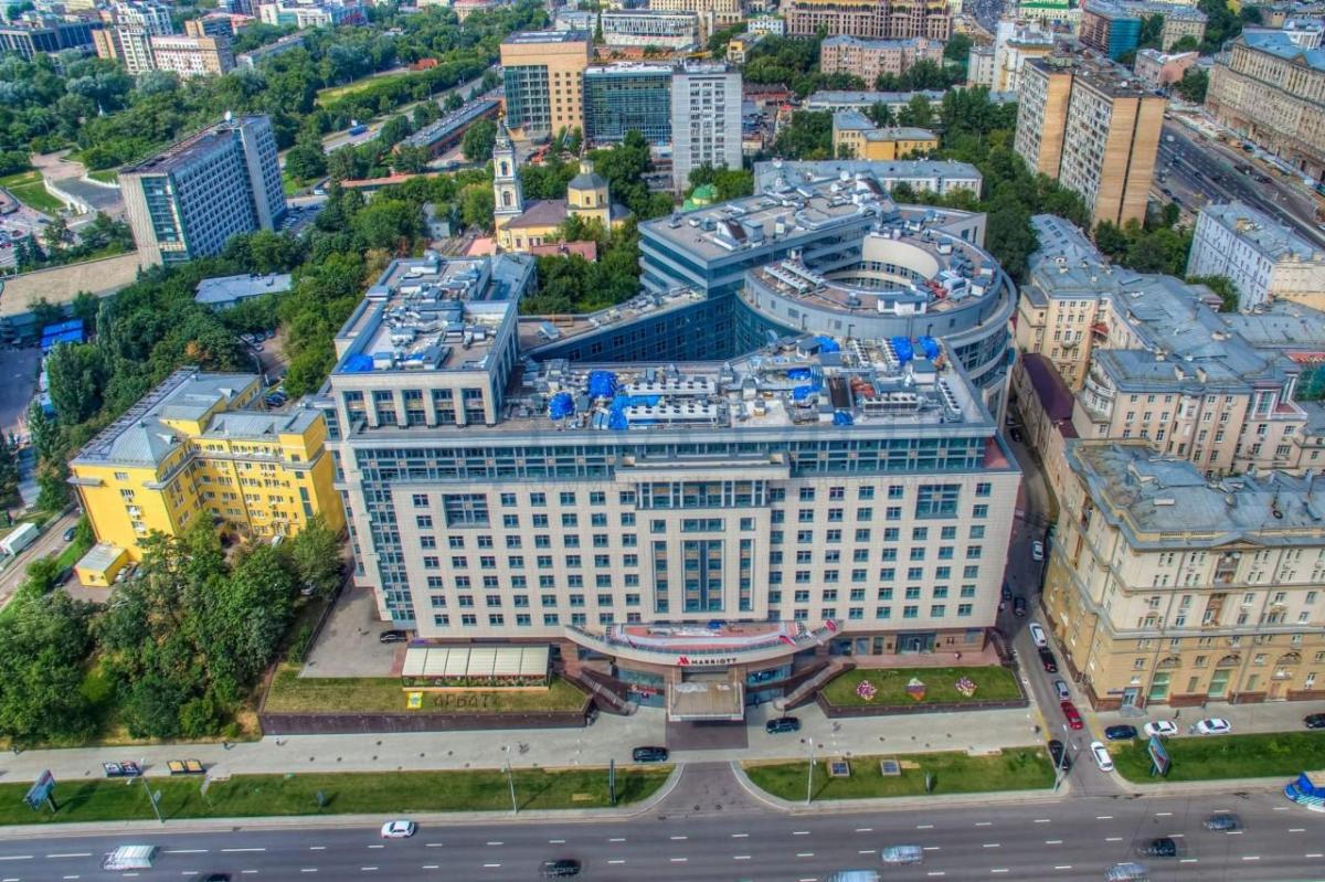 Продам торговое помещение в Москве, д 32