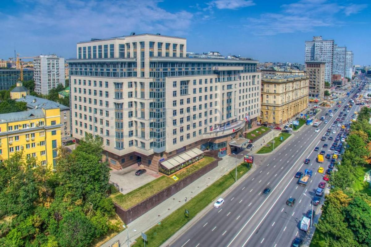 Продам торговое помещение в Москве, д 32