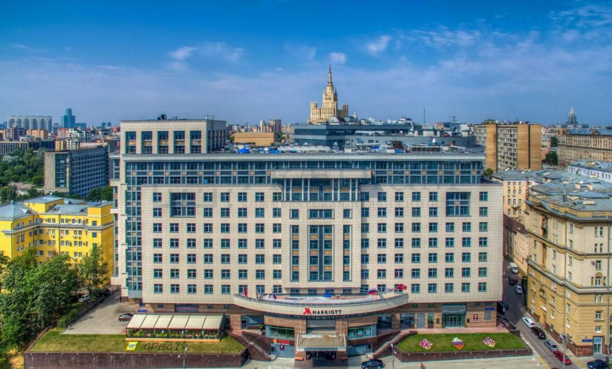 Продам торговое помещение в Москве, д 32