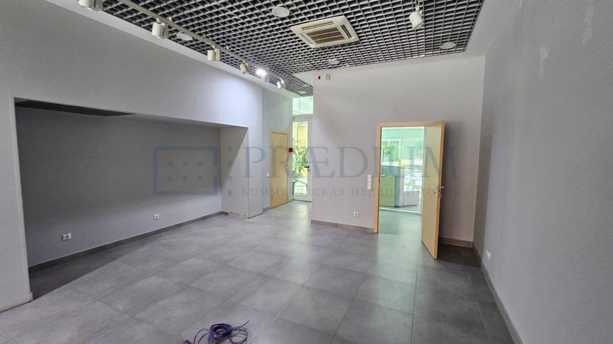 Сдается торговое помещение в Москве, д 72 к 4