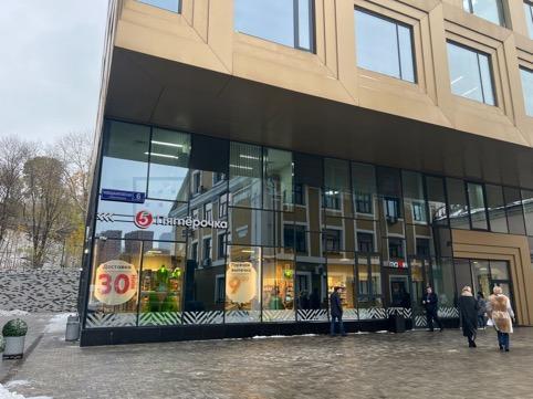 Продам торговое помещение в Москве, д 6 к 2