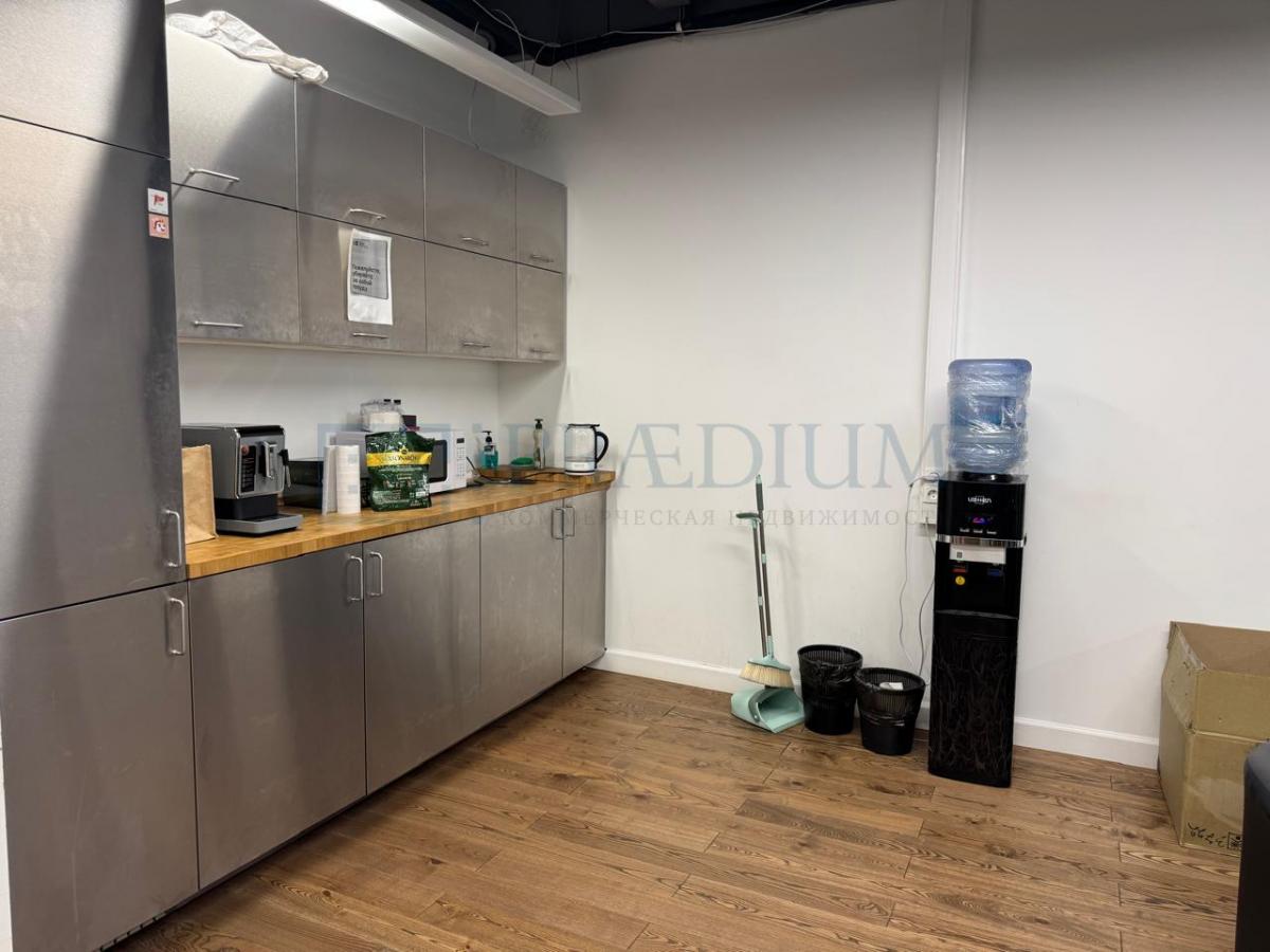 Продам офис в Москве, д 17