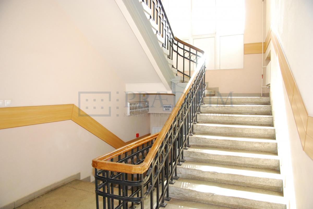 Продам офис в Москве, д 6