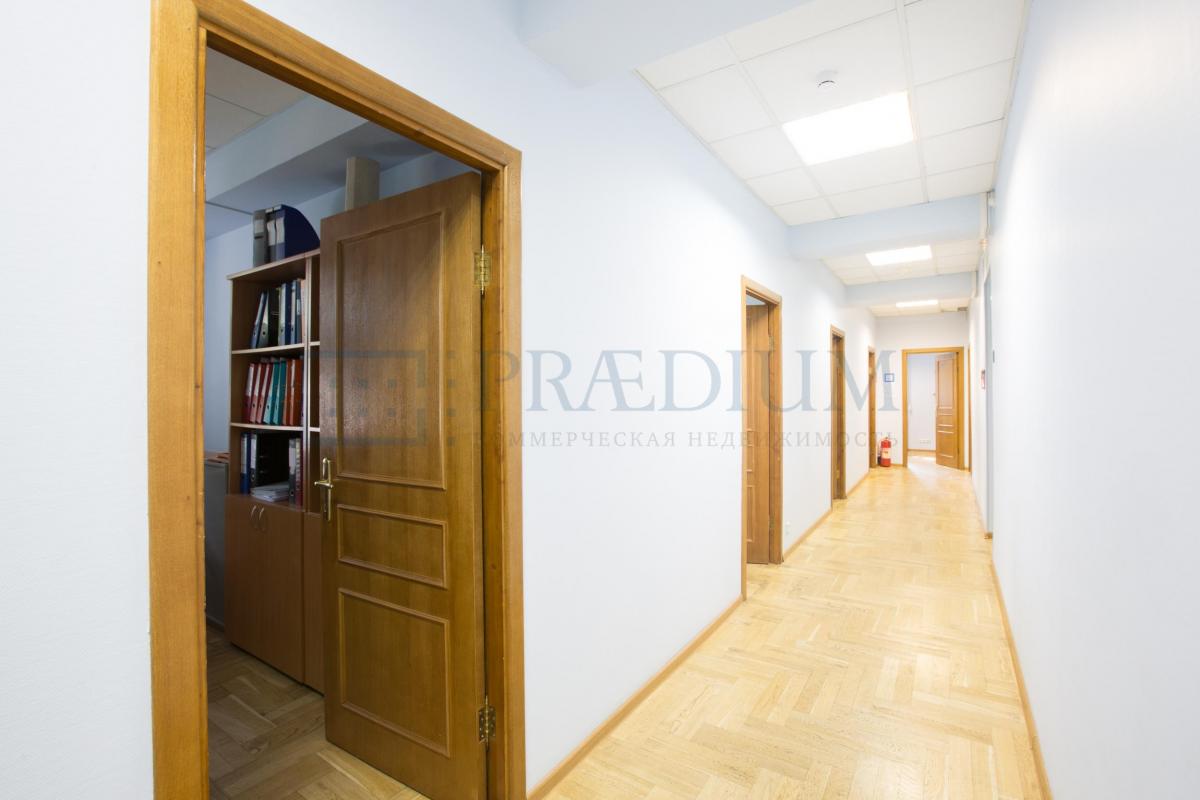 Продам офис в Москве, д 24