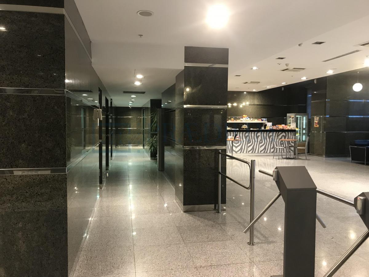 Сдается торговое помещение в Москве, д 8 к 1