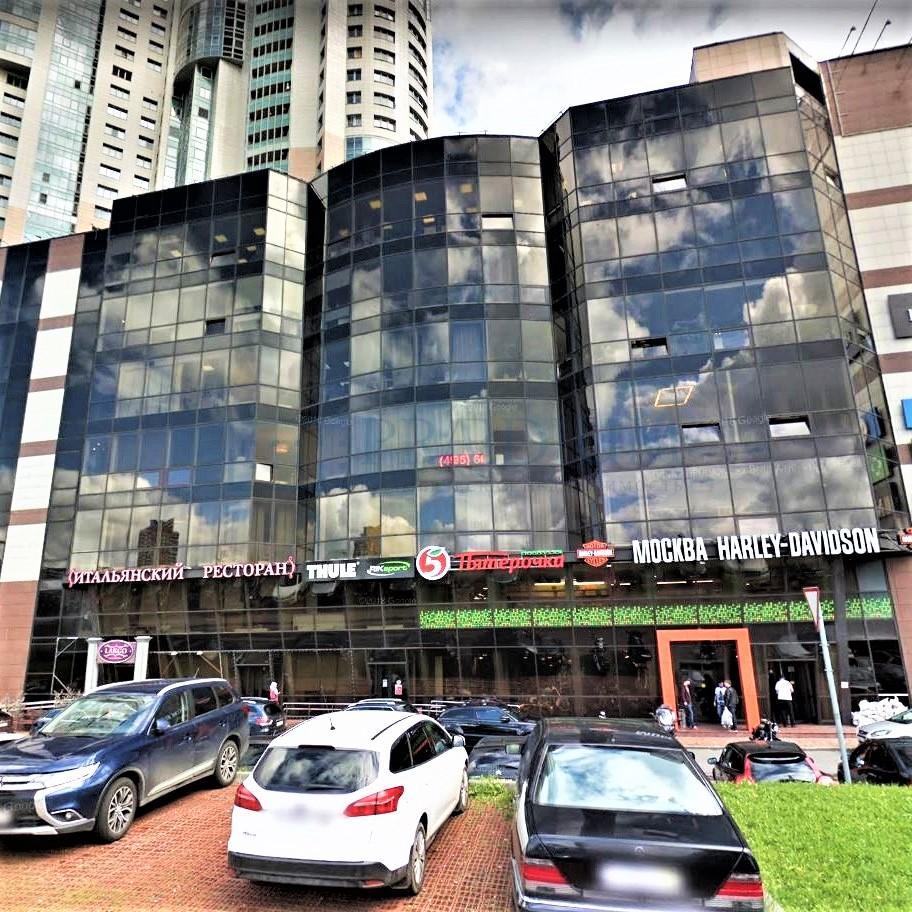 Продам торговое помещение в Москве, д 111 к 1